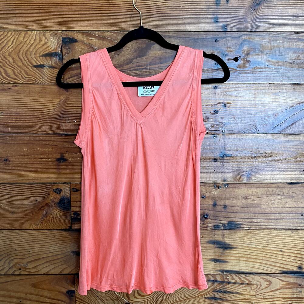 Bazar Coral V-Neck Sleeveless Top size Medium